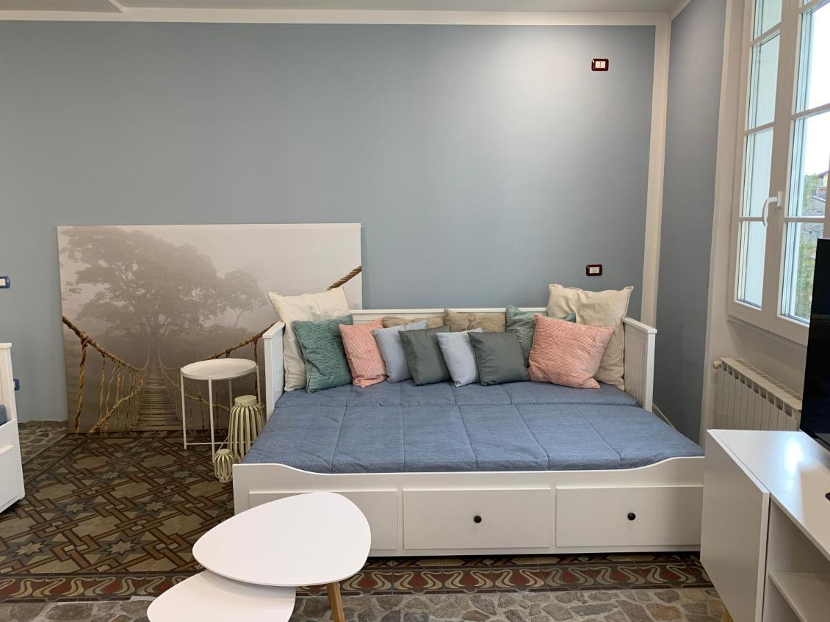La Dolce Vita Apartment Intra Luaran gambar